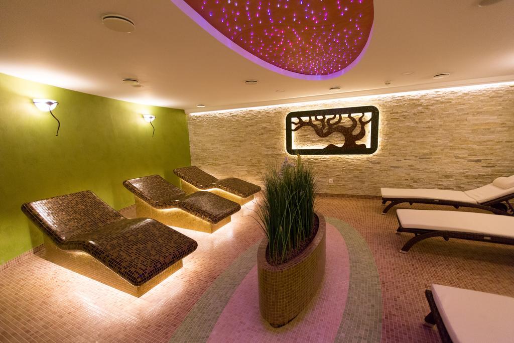 Park Avenue **** Hotel 4*